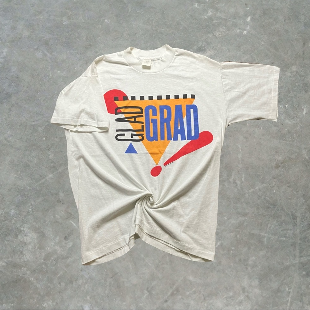 ☀️ Vintage Hallmark Glad Grad 90s Tee Mens Size L White